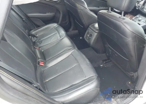 2015 Chrysler 200 C z USA, uszkodzony, nr VIN 1C3CCCCG0FN509598